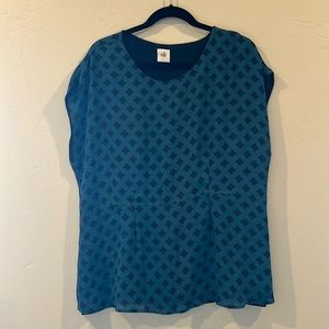CAbi #3274 Foulard Top Diamond Print Peplum Top Dark Teal Short Sleeve large